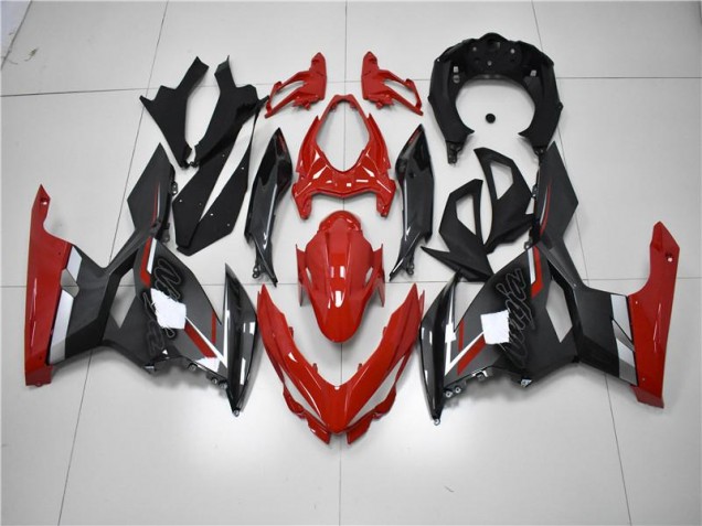 Carene Kawasaki EX400 18-23 - Rosso Nero Carene Kawasaki EX400 18-23 - Rosso Nero