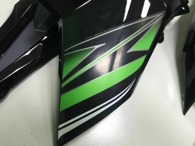 Kit Carenatura Iniezione Kawasaki Z800 13-16 - Verde Nero Kit Carenatura Iniezione Kawasaki Z800 13-16 - Verde Nero