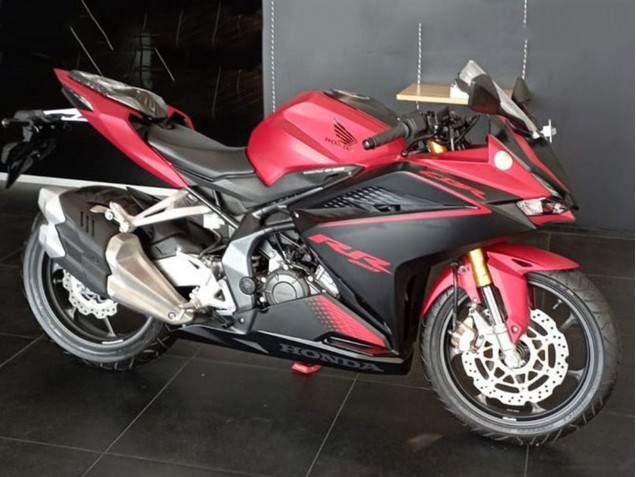 Kit Carena Moto Honda CBR250RR 2017-2022 - Rosso Nero Opaco